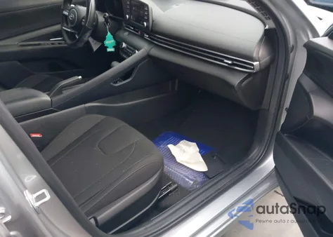 2022 Hyundai Elantra Sel z USA, uszkodzony, nr VIN 5NPLM4AG7NH057553